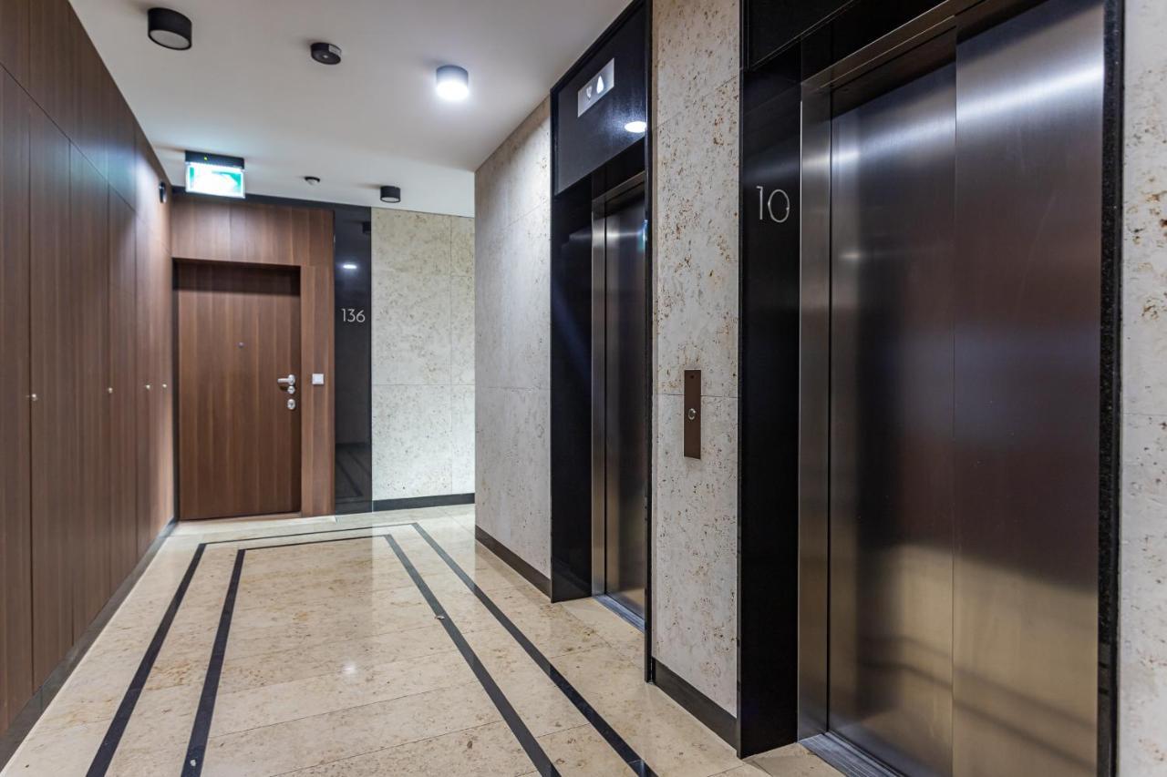 Mennica Residence Deluxe ワルシャワ エクステリア 写真
